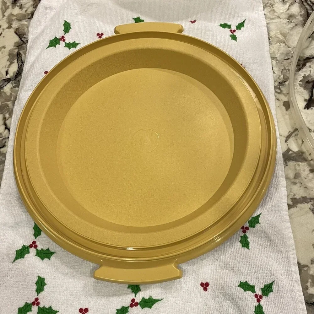 Tupperware 10